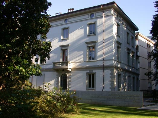 ristrutturazione edificio amministrativo a Lugano 2001-2004